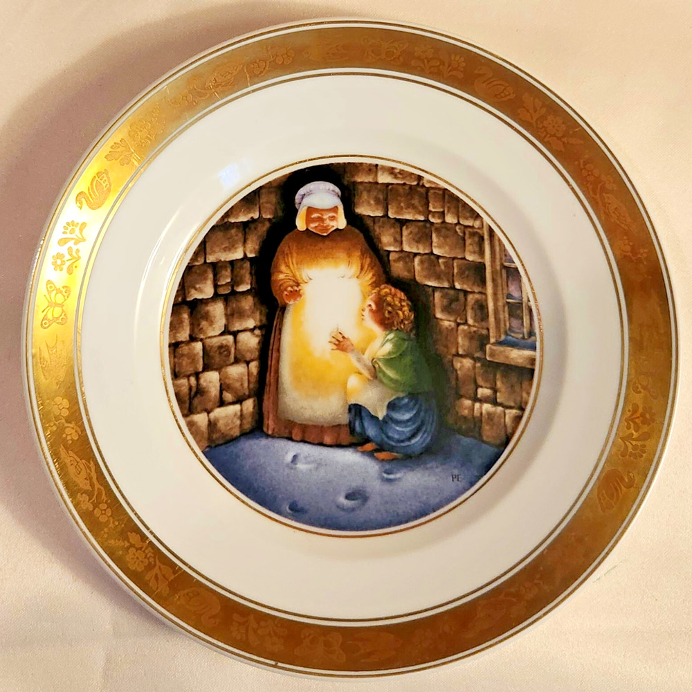 Royal Copenhagen Hans Christian Andersen Fairy Tale Plate 7.5” Little Match Girl
